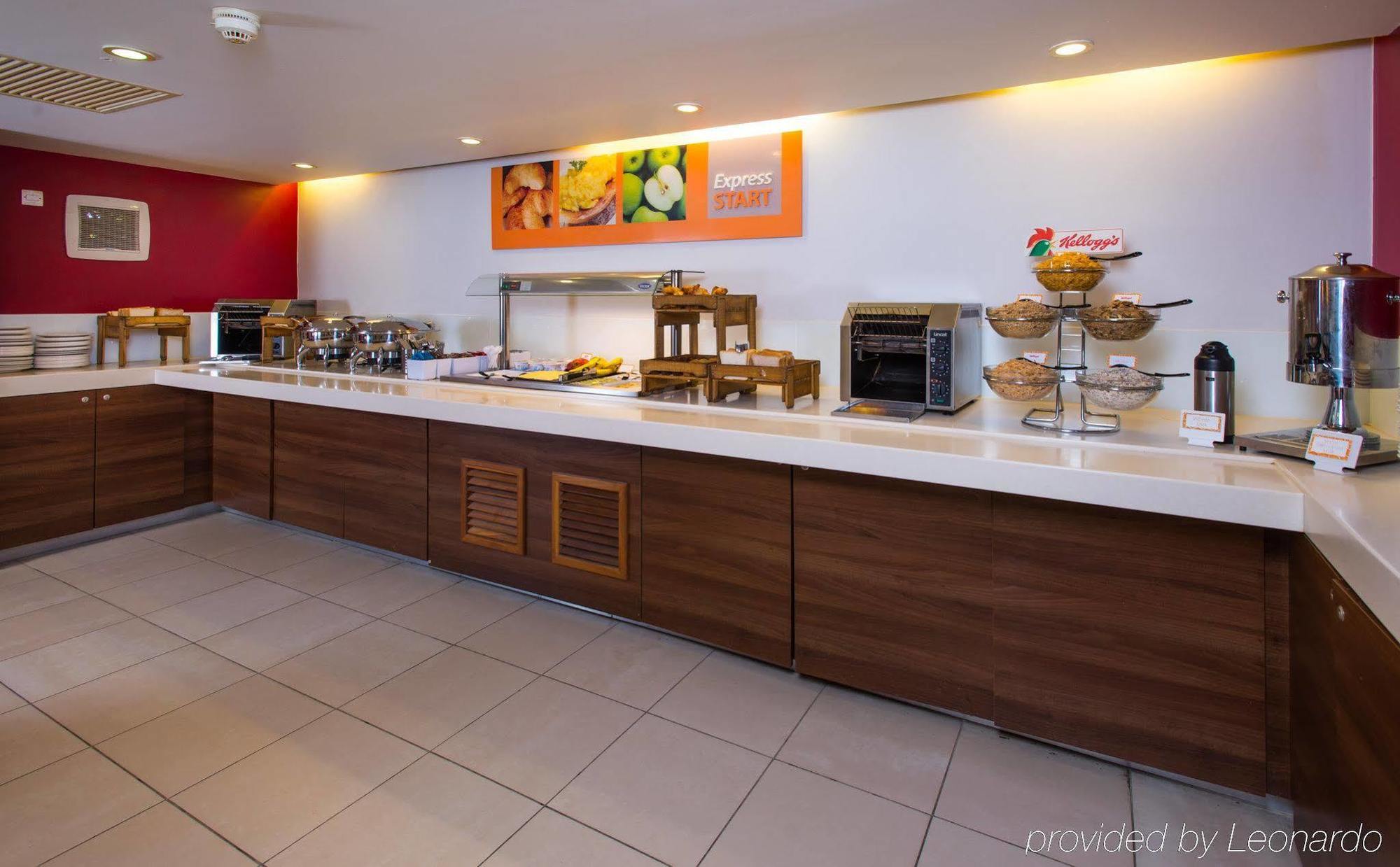Holiday Inn Express London - Dartford By Ihg Extérieur photo